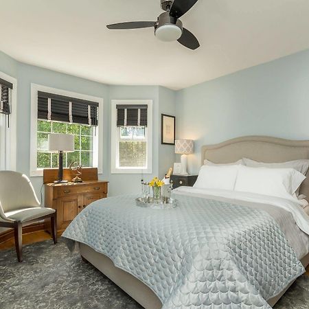 Craigleith Manor Bed & Breakfast Коллингвуд Экстерьер фото